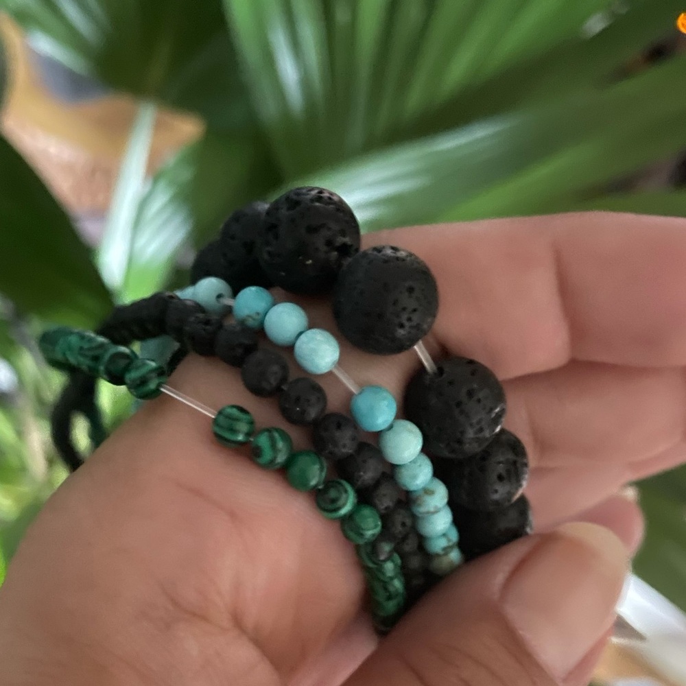 Gemstone bracelets. Beaded gemstone jewelry